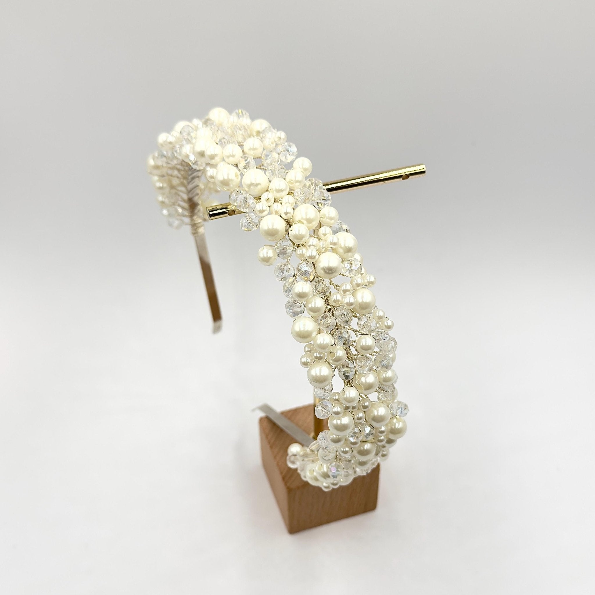 Luxus Braut Haarreif mit Ivory Perlen und Kristallen - AVYRAA BRIDAL