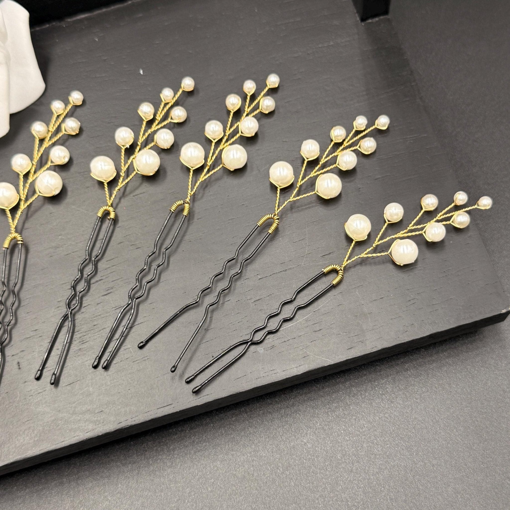Perlen Haarnadeln Set in Gold oder Silber - AVYRAA BRIDAL