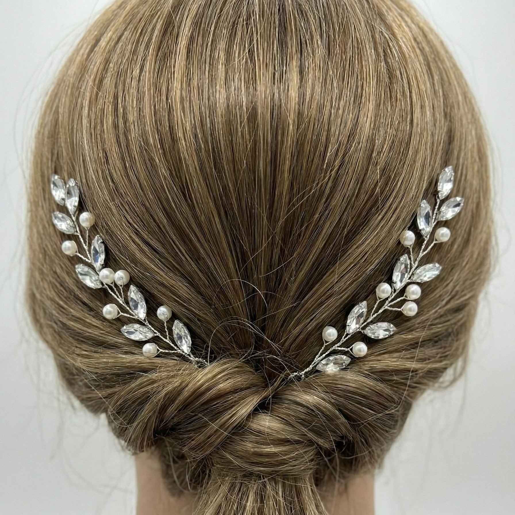 Perlen Haarzweige mit tropfenförmigen Schmucksteinen - AVYRAA BRIDAL