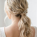 Perlenzweig Haarranke in Gold oder Silber für Bräute - AVYRAA BRIDAL