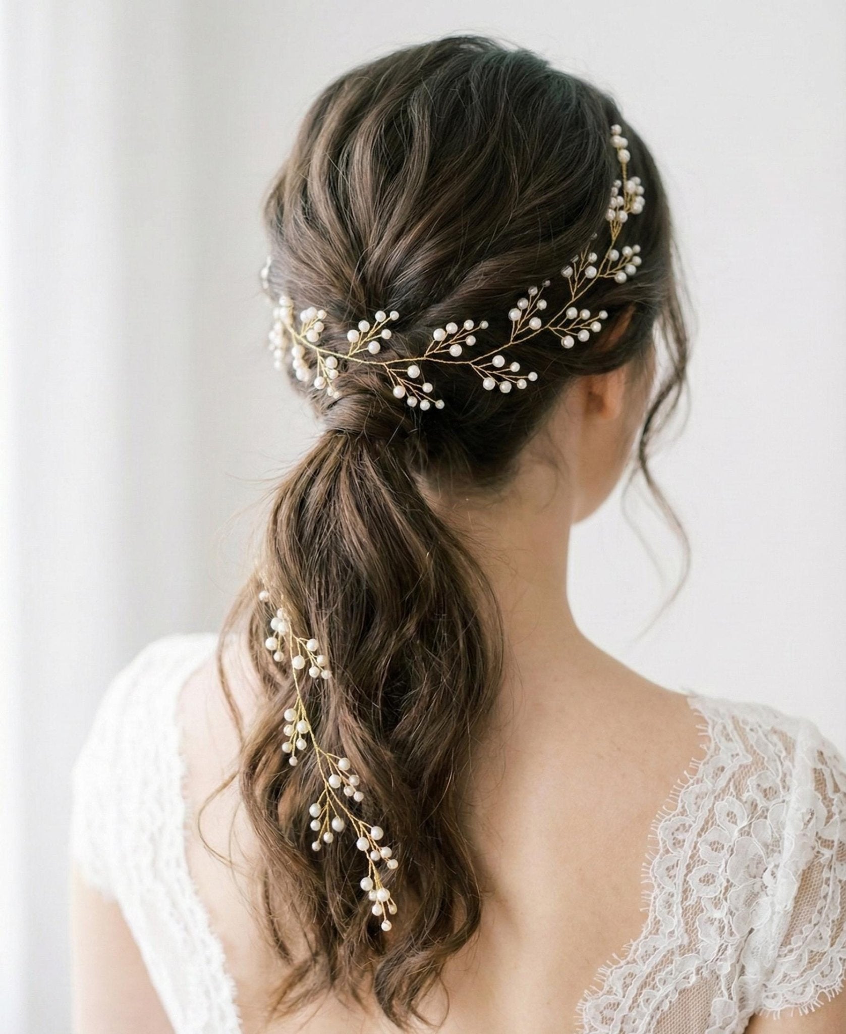 Perlenzweig Haarranke in Gold oder Silber für Hochzeit - AVYRAA BRIDAL