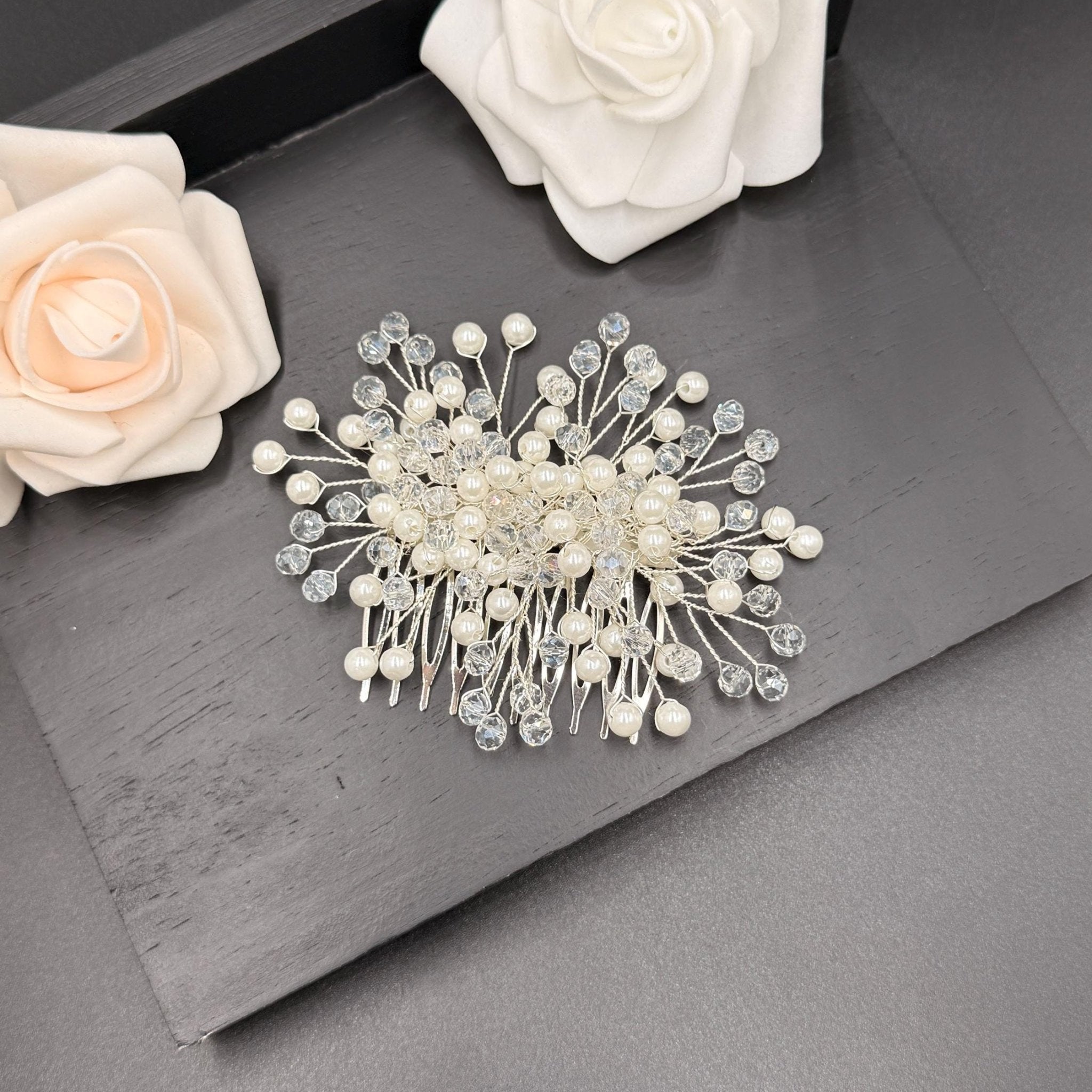 Romantischer Kristall Haarkamm für Bräute - AVYRAA BRIDAL