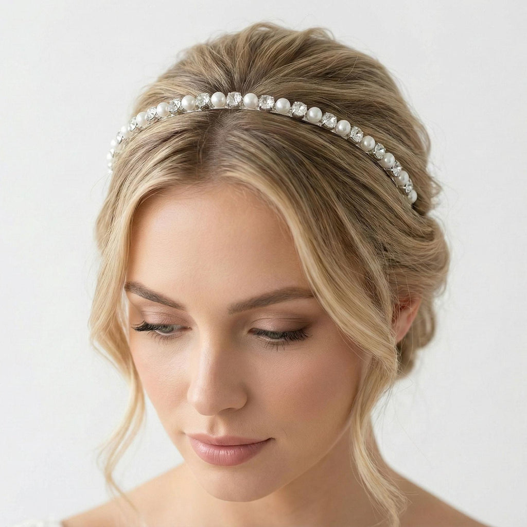 Romantischer Perlen Haarreif mit Kristallsteinen für Hochzeit - AVYRAA BRIDAL