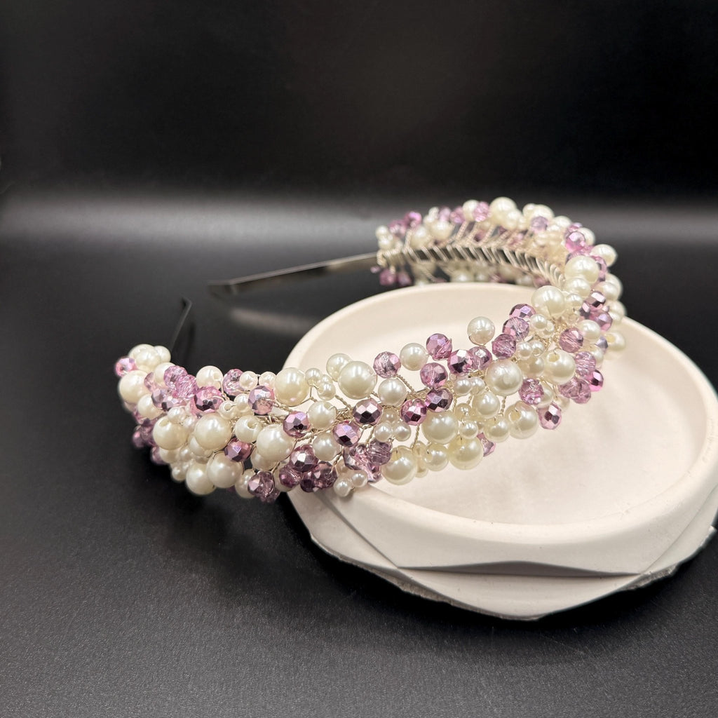 Rosa Perlen Haarreif mit Kristallen für Bräute - AVYRAA BRIDAL