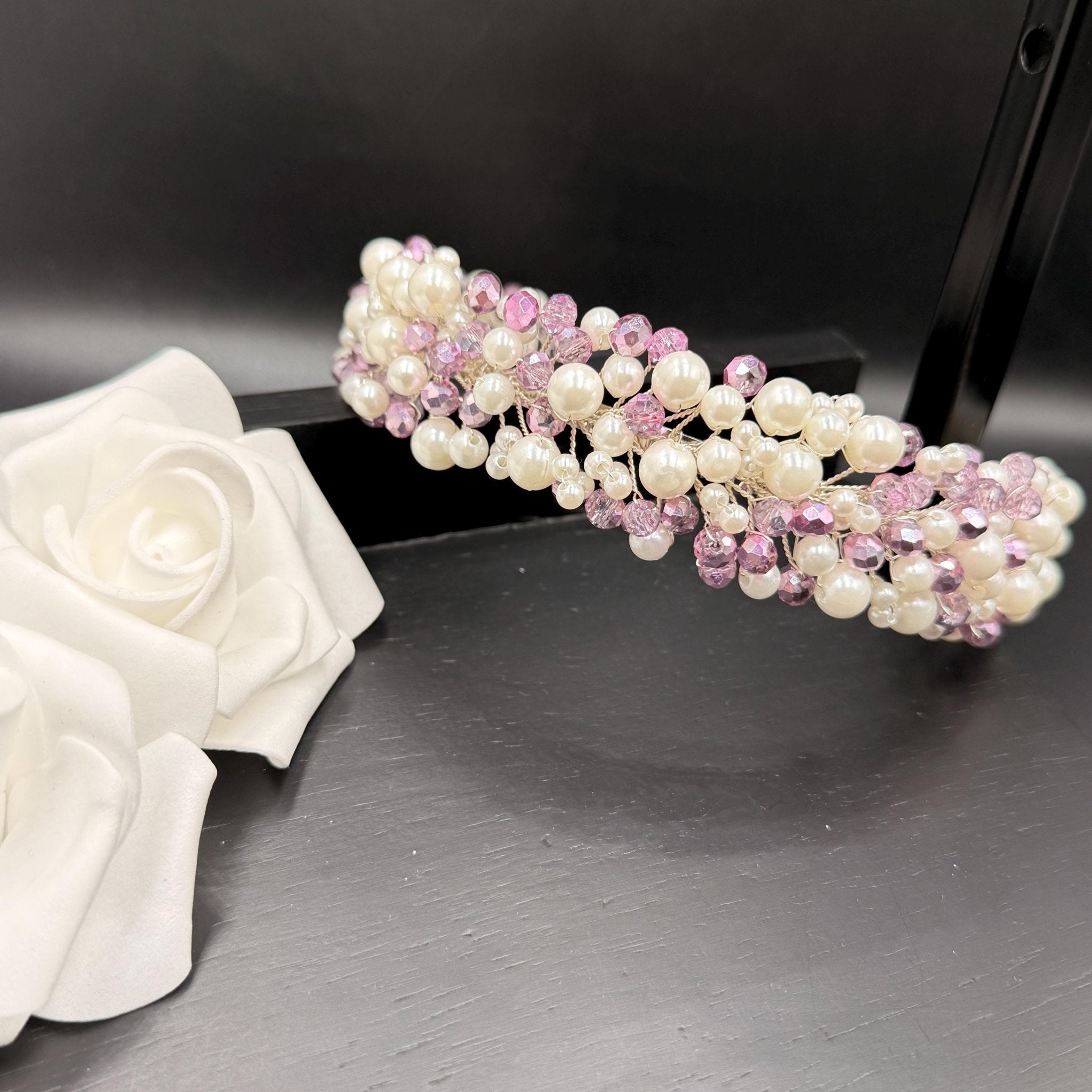 Rosa Perlen Haarreif mit Kristallen für Bräute - AVYRAA BRIDAL