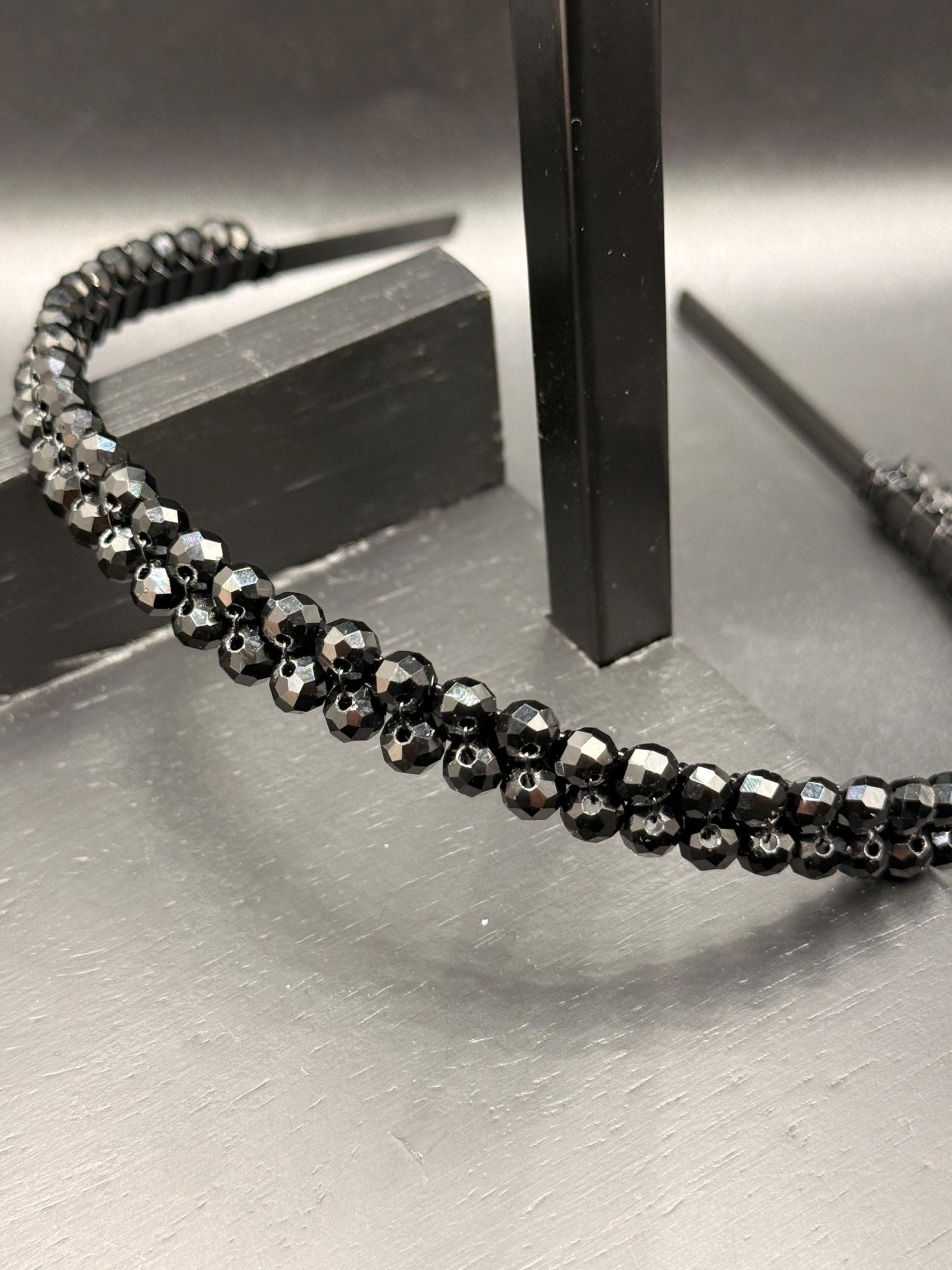 Smaragdgrüner Kristall - Haarreif – Glänzender Haarschmuck für Braut & besondere Anlässe - AVYRAA BRIDAL