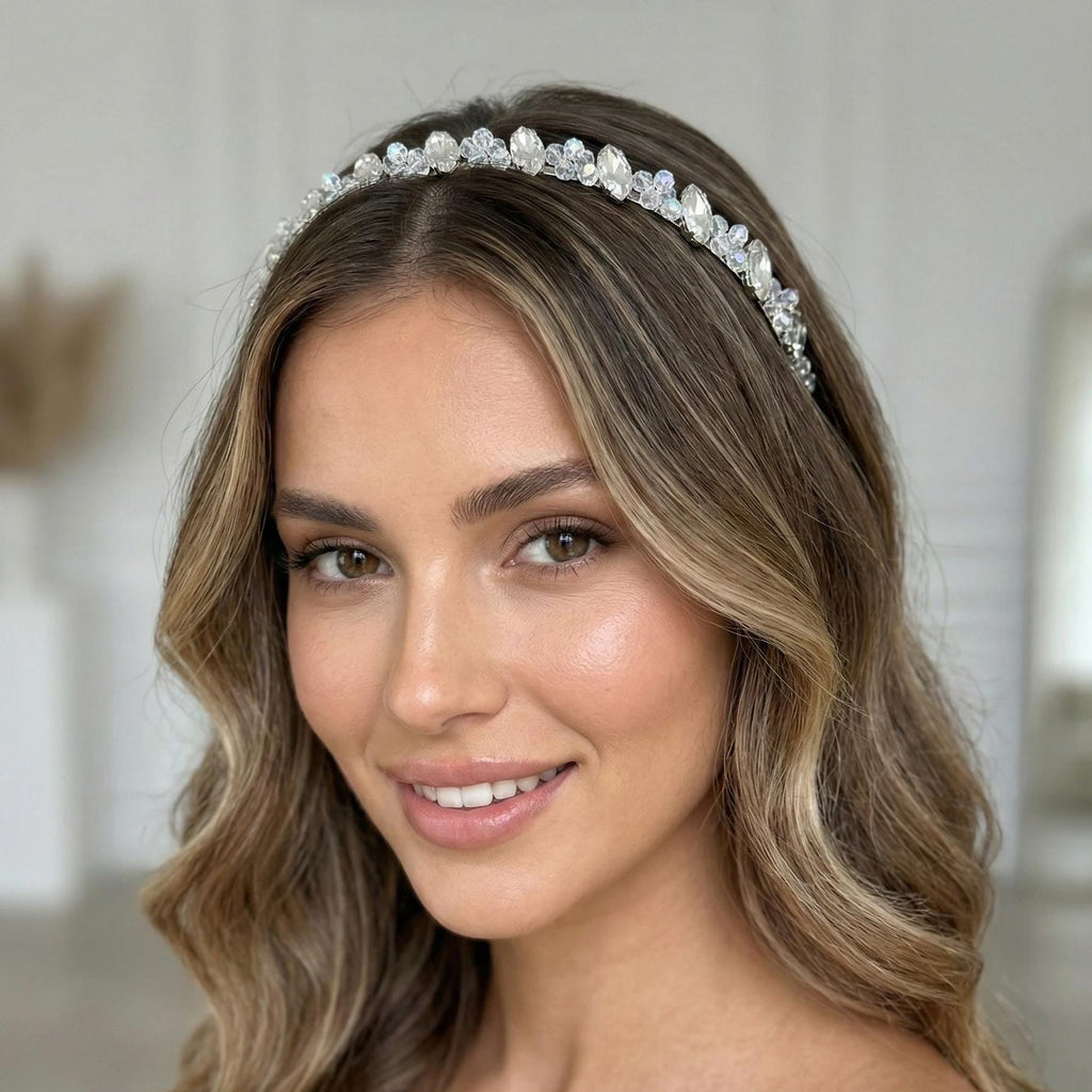 Transparentes Kristall Stirnband mit Tropfensteinen für Bräute - AVYRAA BRIDAL
