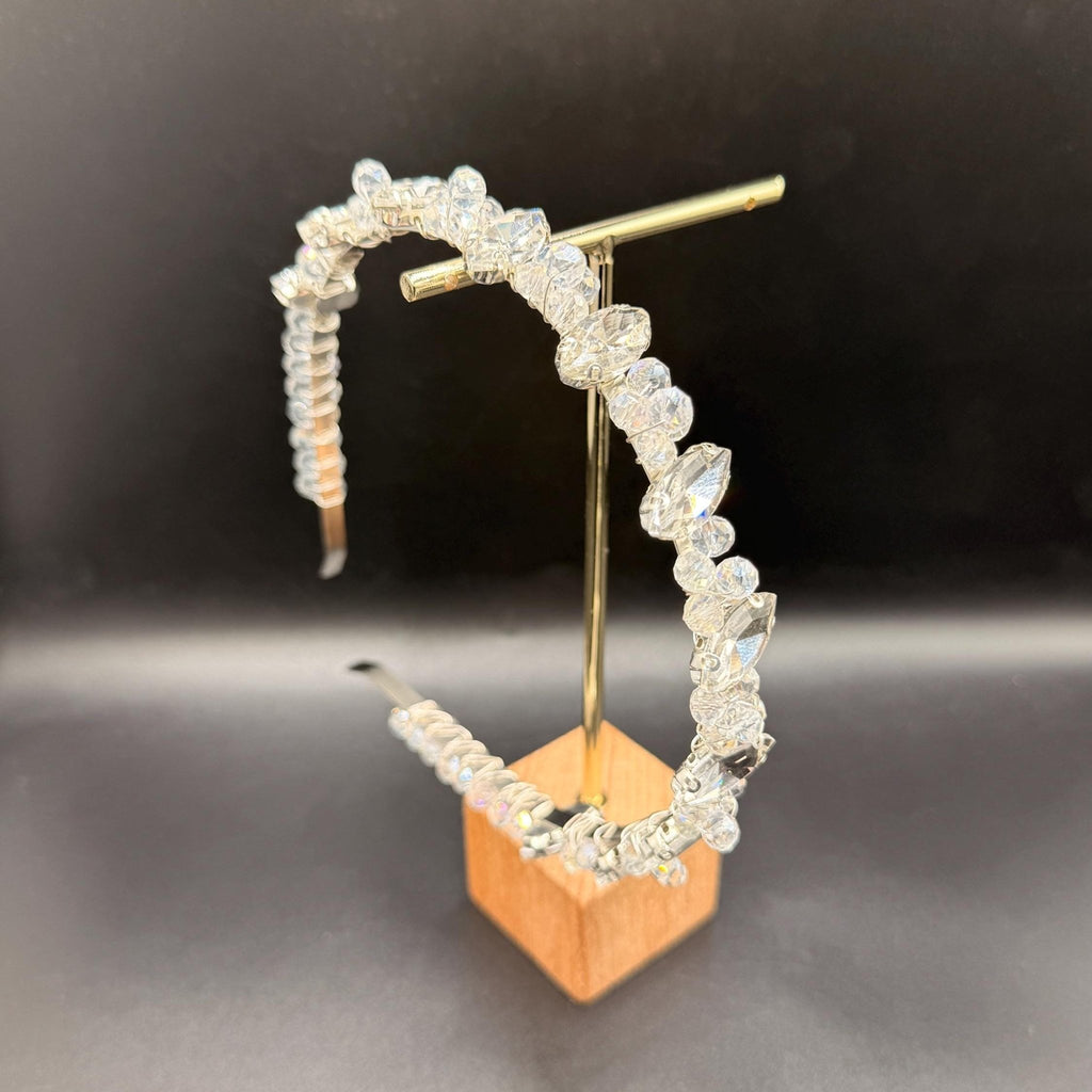 Transparentes Kristall Stirnband mit Tropfensteinen für Bräute - AVYRAA BRIDAL