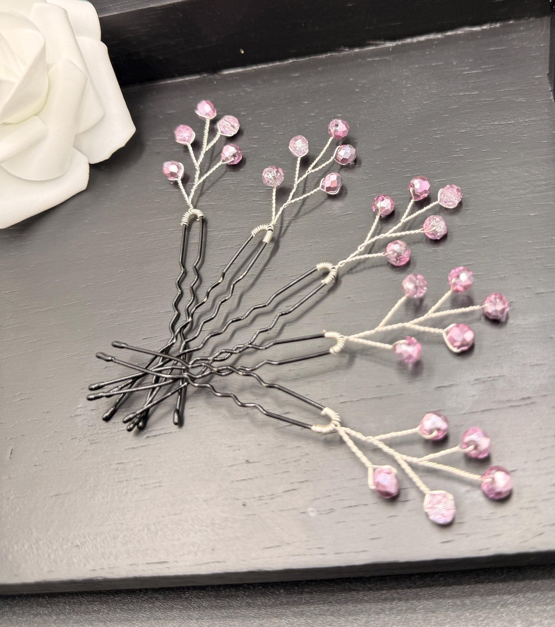 Zarte Haarnadeln mit rosa Glas - Kristallen – Handgefertigte Hair Pins für Braut - & Abendfrisuren - AVYRAA BRIDAL