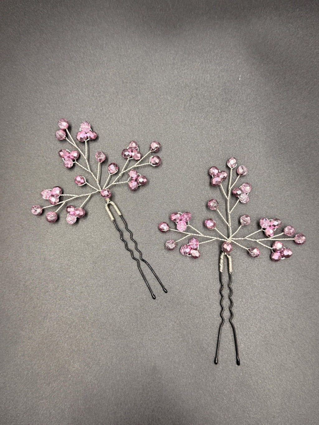 Zarte rosa Haarnadeln mit zweifarbigen Kristallen – handgefertigter Brautschmuck - AVYRAA BRIDAL