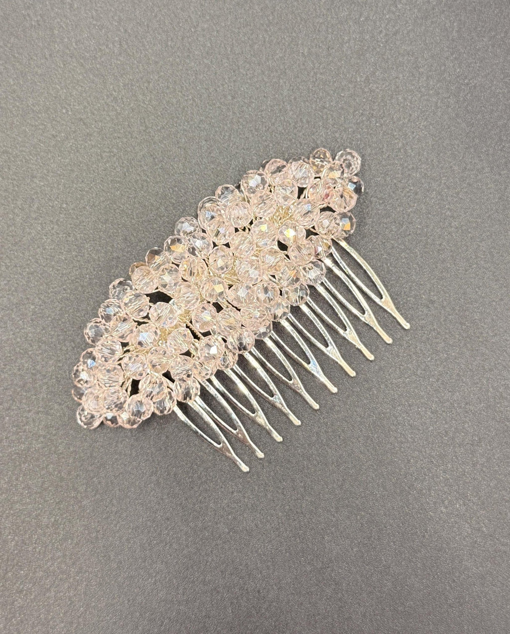 Zarter Rosé Kristall Haarkamm, Transparenter Braut Haarschmuck, Handgefertigter Kristall Haarkamm für Hochzeit & elegante Hochsteckfrisuren - AVYRAA BRIDAL