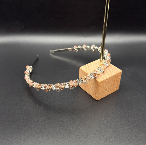 Zartes Kristall - Haarband in Champagner - Mist, Handgefertigte Kronen - Tiara mit hellen Champagnerkristallen, Eleganter Metall - Haarreif - AVYRAA BRIDAL